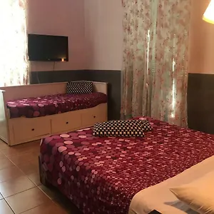 https://la-casa-di-elena.it-romehotels.com